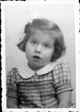 Eva passport.jpg (30434 bytes)