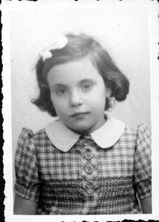 hannah passport.jpg (31418 bytes)